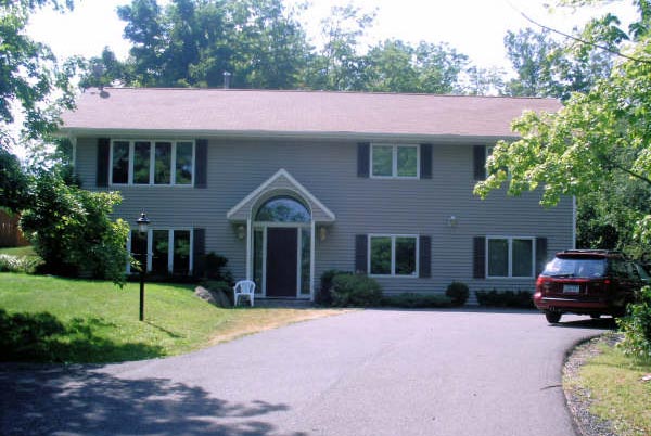 Well-kept house displayed on our homes and residences page